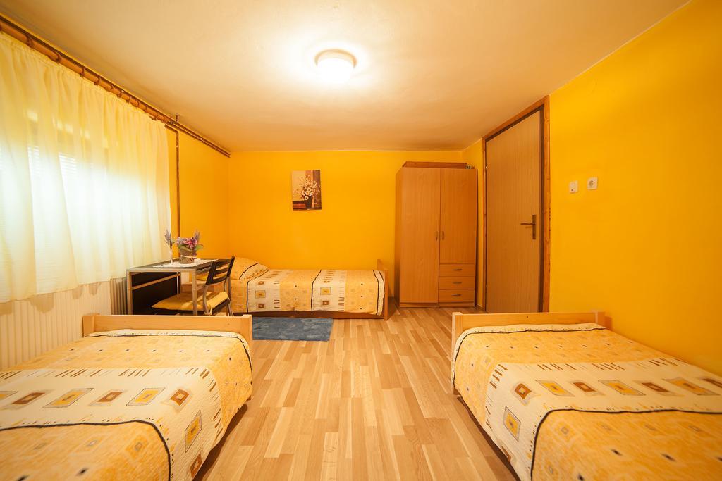 Apartment Tomasevic Slunj Exterior foto